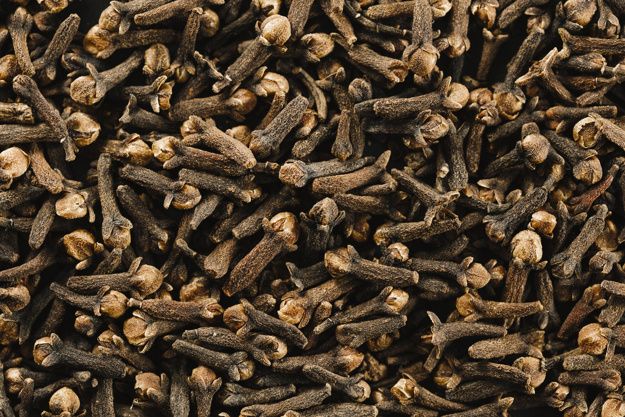 Broken cloves
